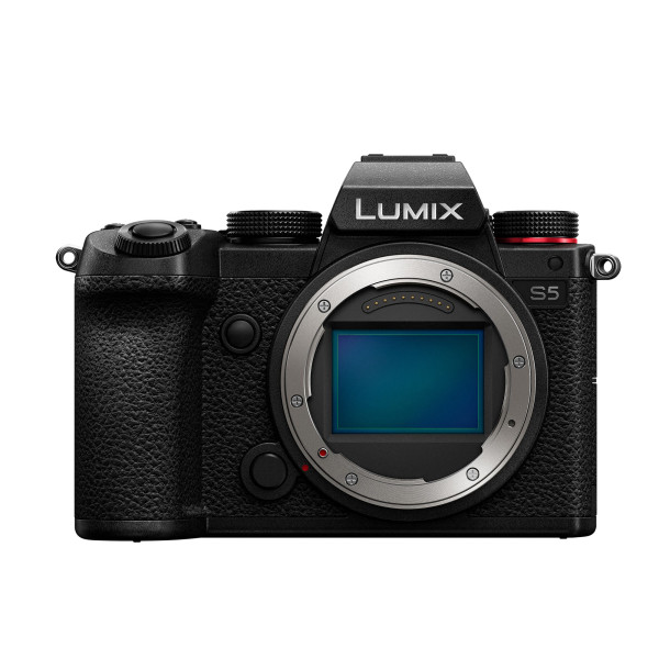 Lumix S5